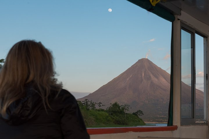 Lake Arenal by Boat & Peninsula Trail (National Park) - Photo 1 of 7